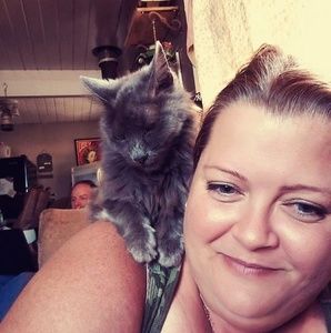 Meet your Posher, Julia